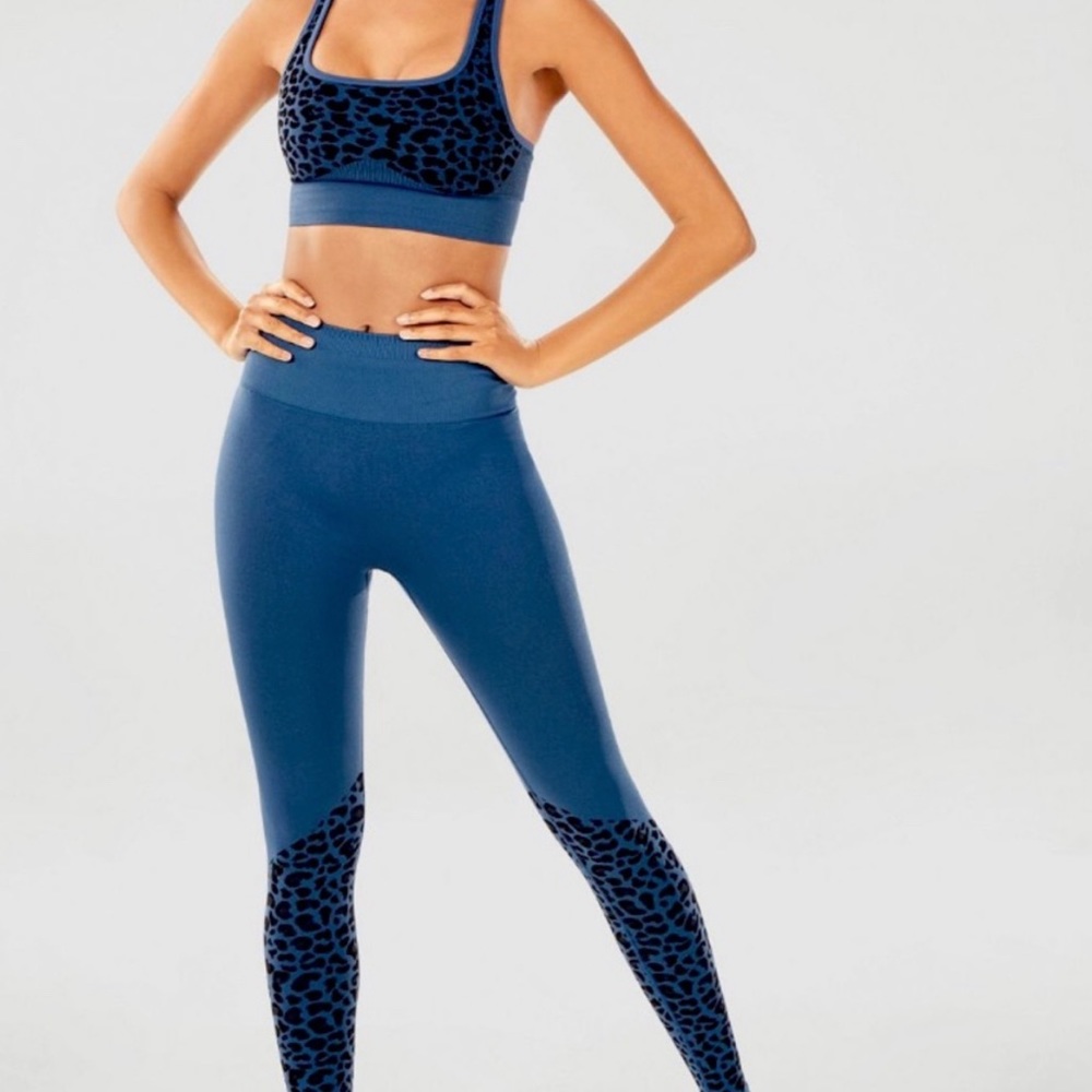 Fabletics || Two Piece Yoga Set || navy leopard print || size medium